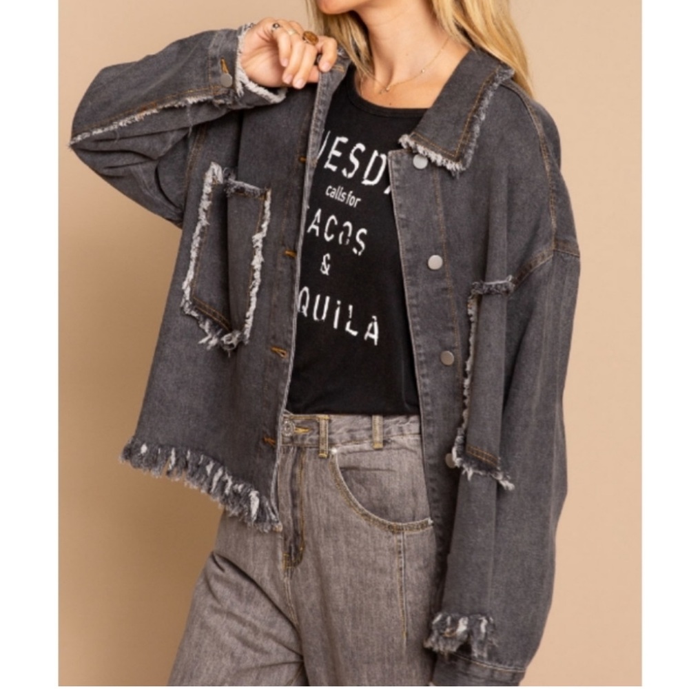 💝Boutique~⚫️POL Frayed Charcoal Denim Jacket🧥 - Picture 5 of 5